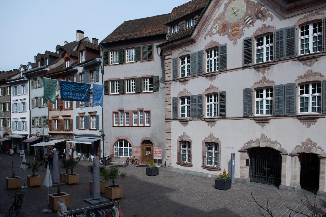 Unterkunft "Rathaus" Altstadt, Rheinfelden Schweiz エクステリア 写真